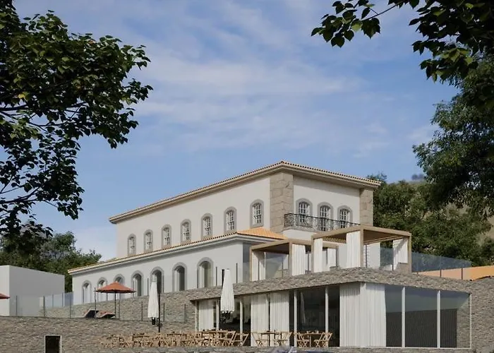 מלון Douro Scala 5*