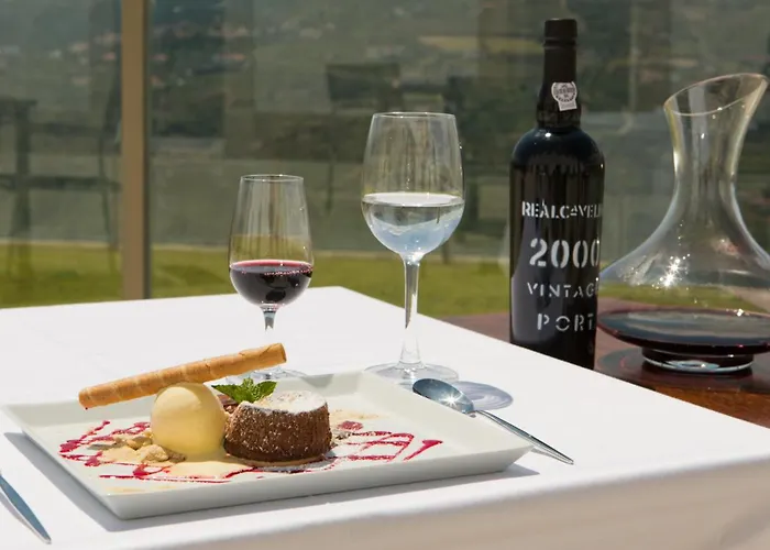 מלון Douro Scala 5*