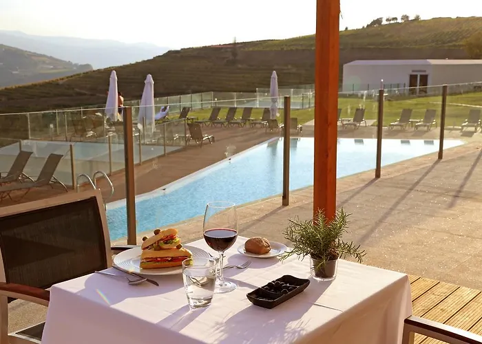 מלון Douro Scala 5*